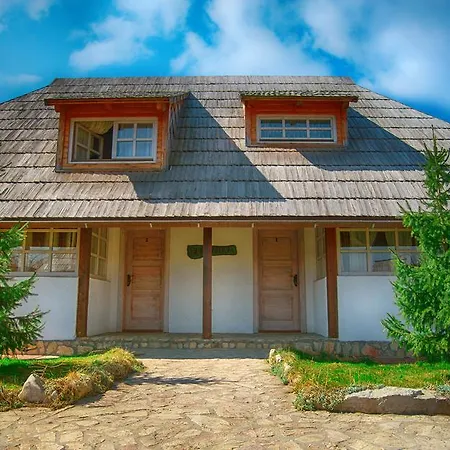 قرية إتنو كارداتشي منتزه العطل