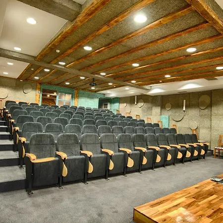 قرية إتنو كارداتشي