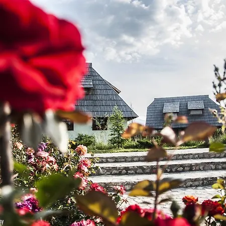 منتزه العطل قرية إتنو كارداتشي 4*