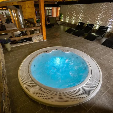 Etno Village Cardaci Vakantiepark 4*