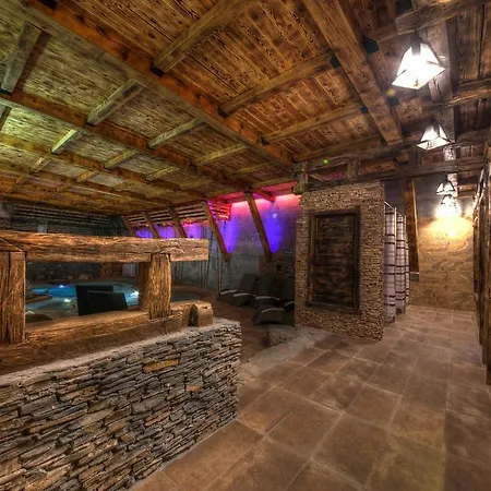 منتزه العطل قرية إتنو كارداتشي 4*