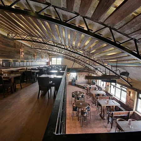 قرية إتنو كارداتشي منتزه العطل