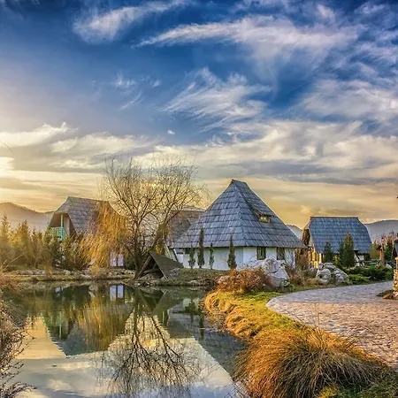 Etno Village Cardaci Park za odmor 4*