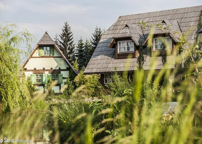 Etno Village Cardaci 4*